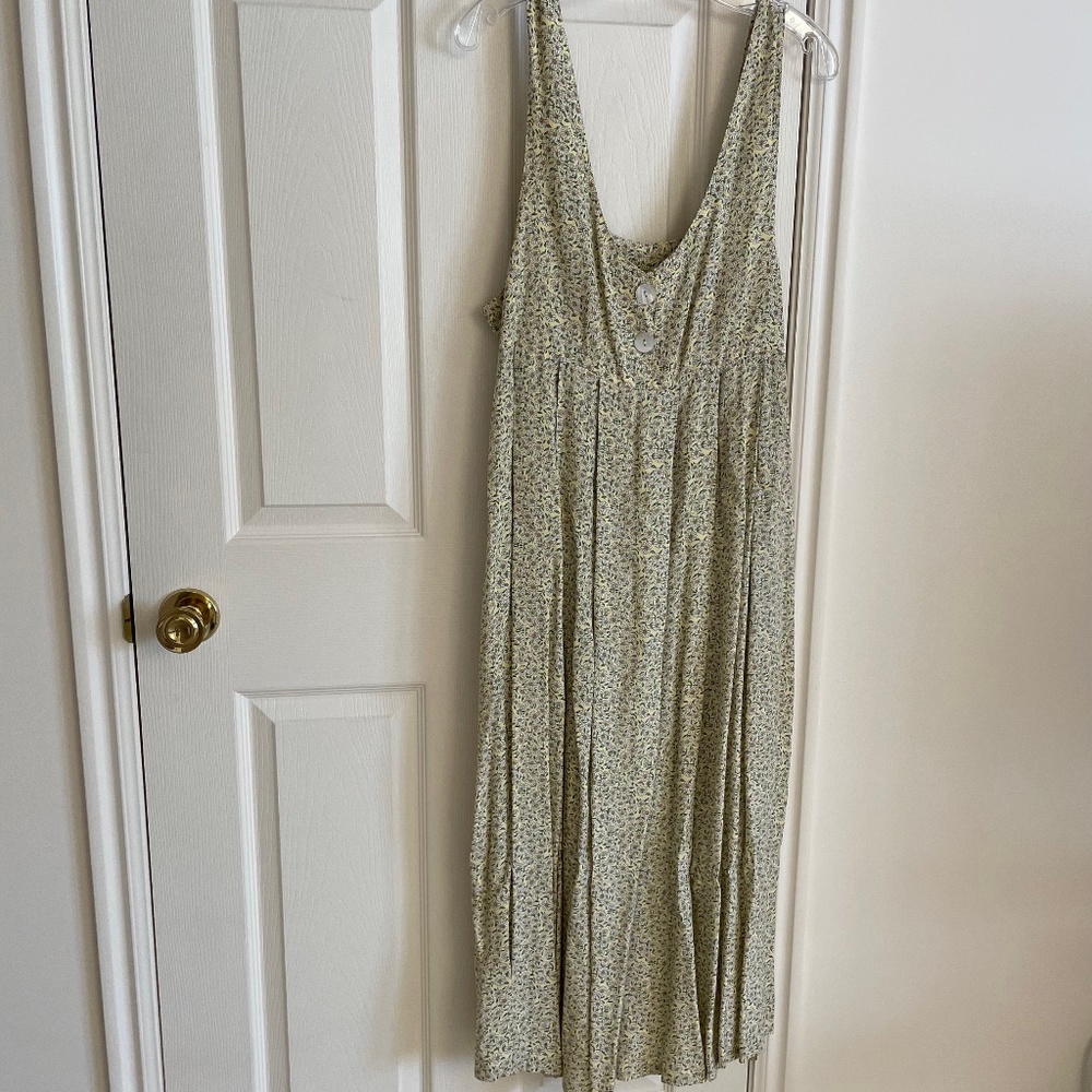 Maxi Dress. Women's Dress Yellow Daisy's, Size L.
